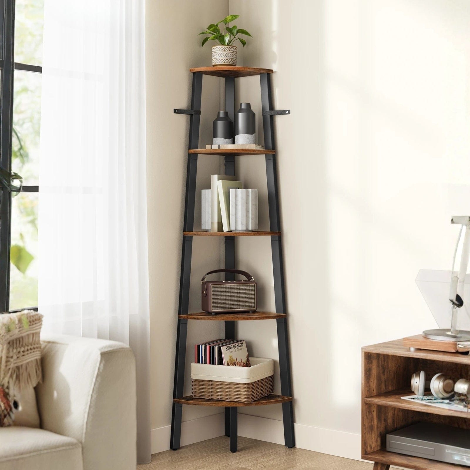 Étagère d'angle en échelle