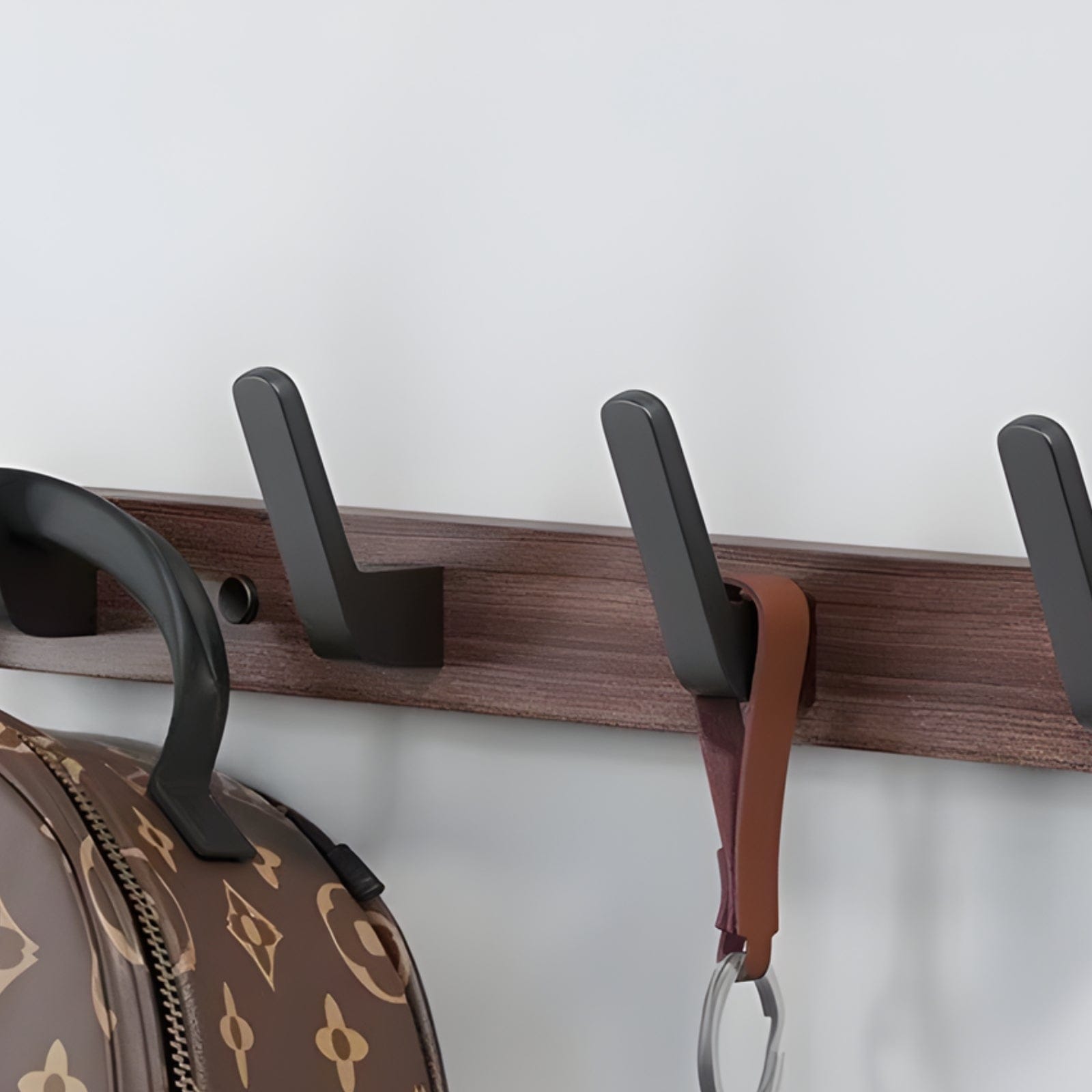 Porte manteau mural en bois de noyer